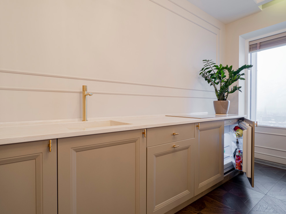 Меблировка квартиры: необычная кухня и гардеробная