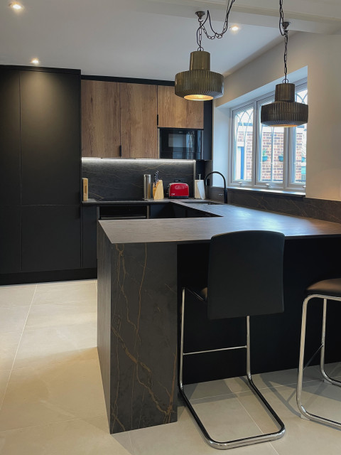 Kitchen with Peninsula industriell-koek