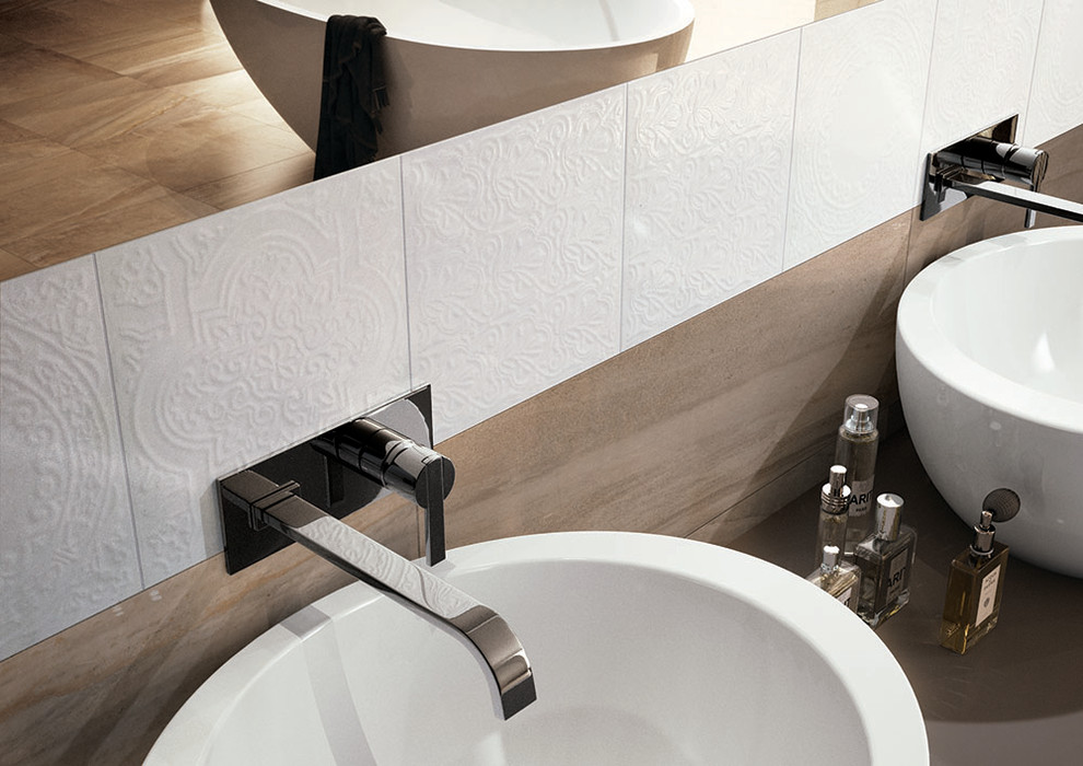 Inspiration for a transitional bathroom remodel in Orange County