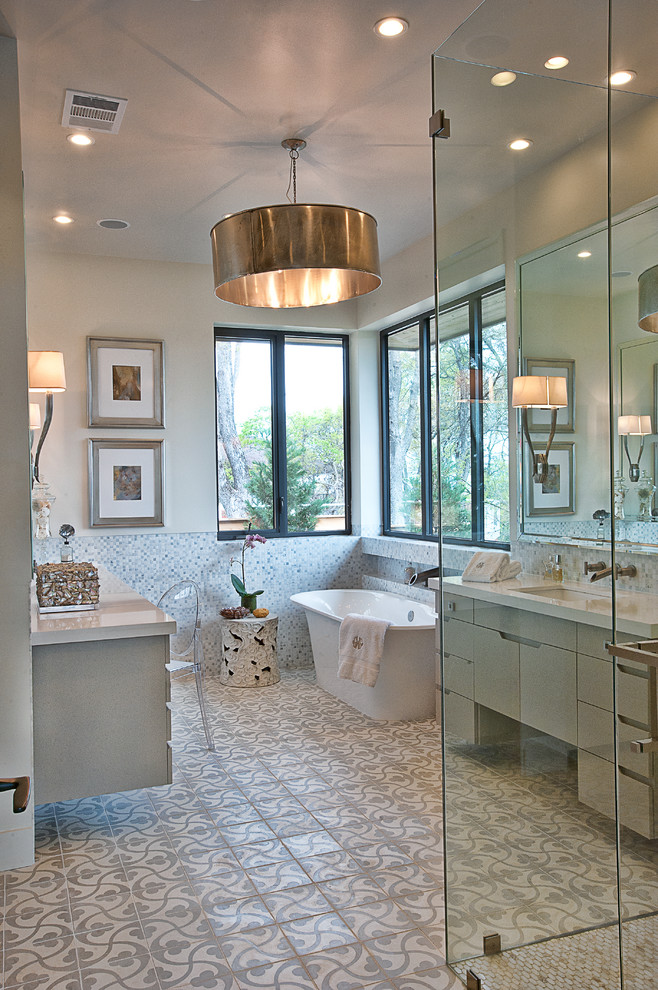 This is an example of a transitional bathroom in Austin.