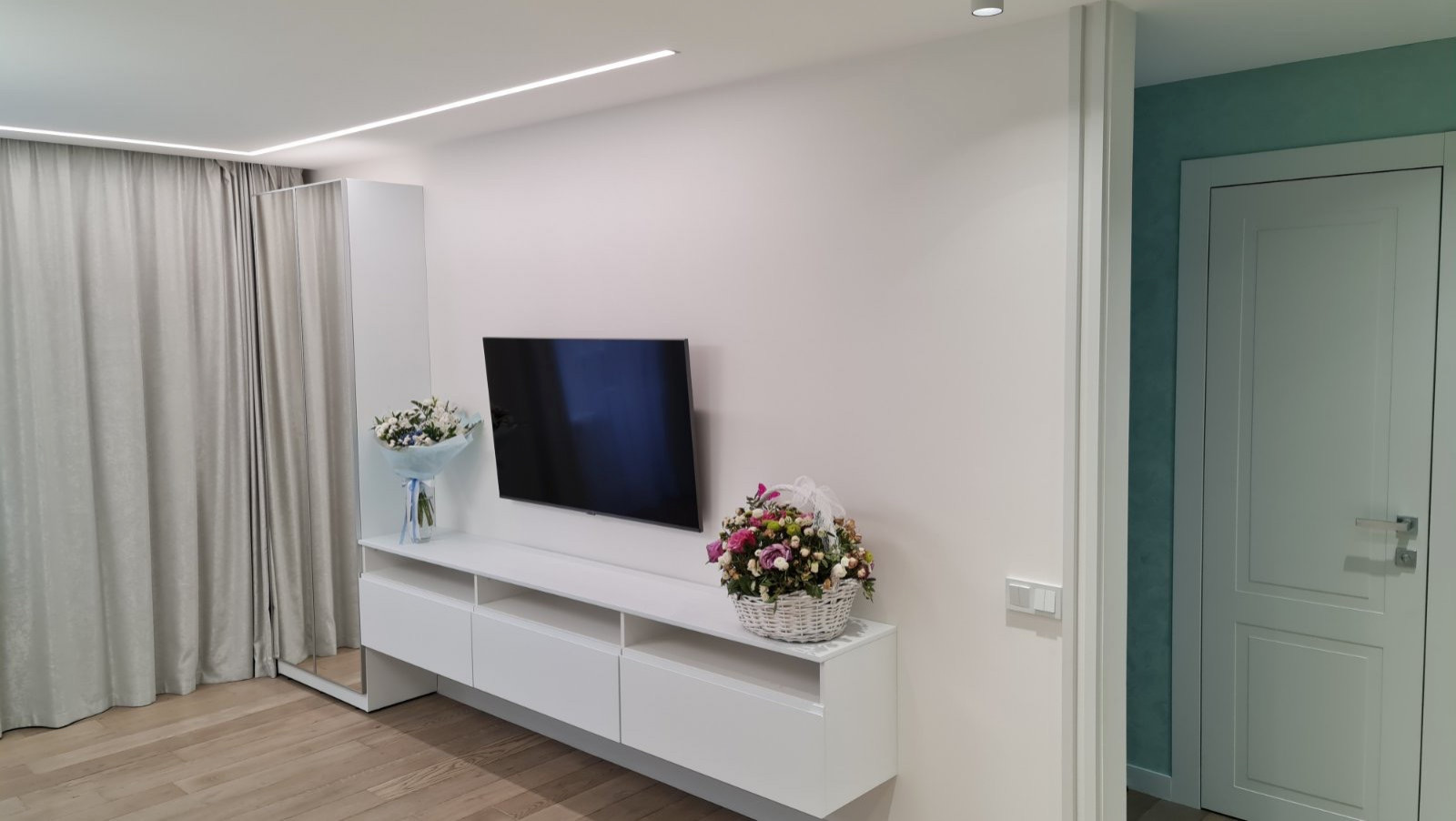 65 квадратов счастья.