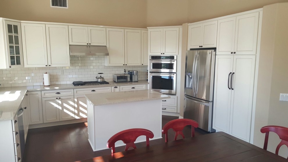 White Shaker Kitchen Cabinet