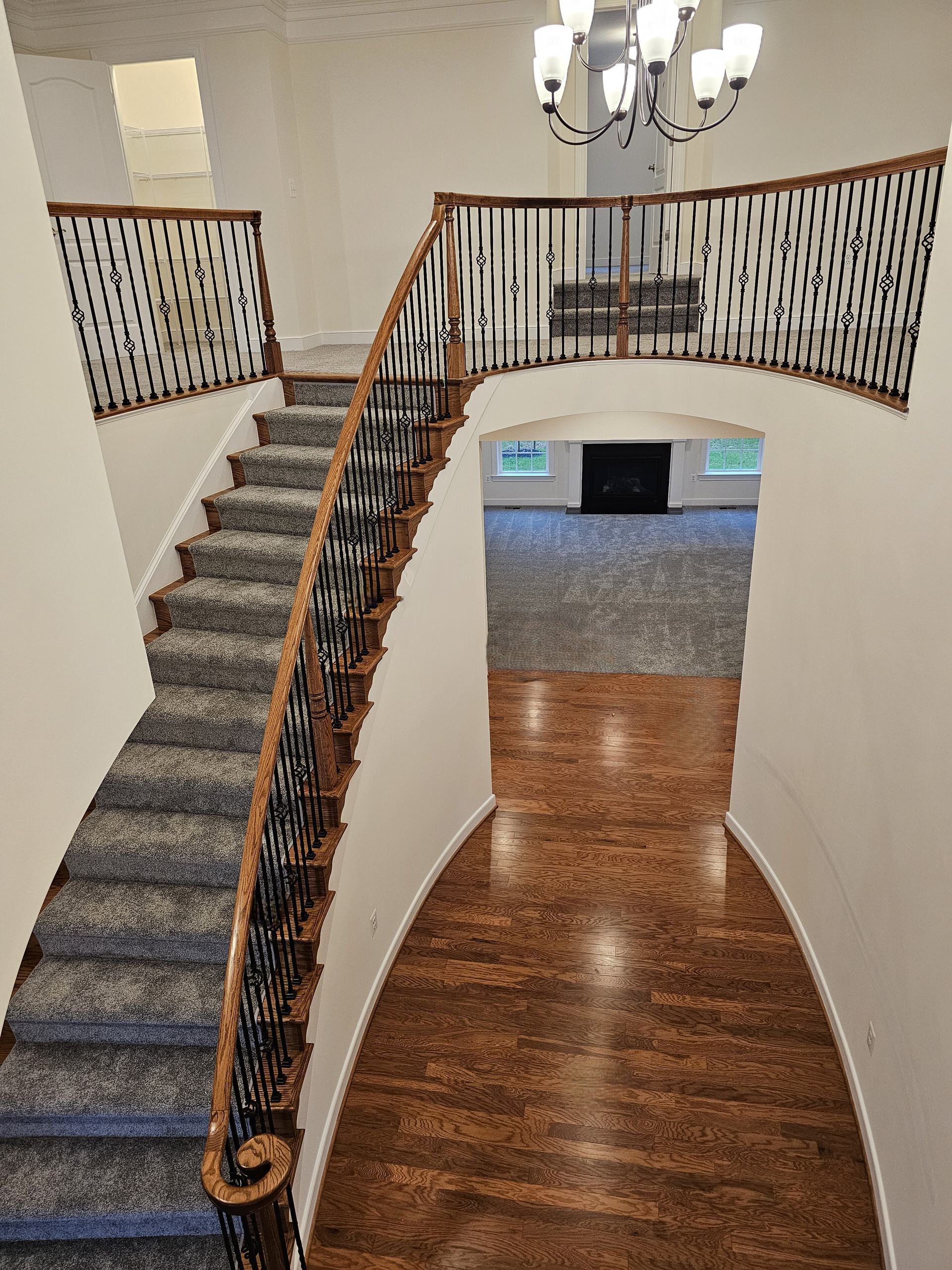 128_Grand Entryway Elliptical Staircase, Nokesville, VA 20181