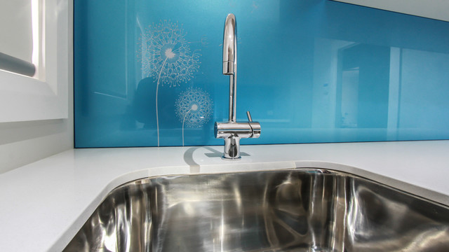 Bathroom & Laundries contemporaneo-lavanderia