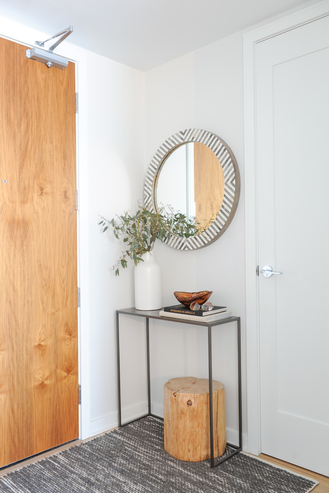 Design ideas for an entryway in Vancouver.