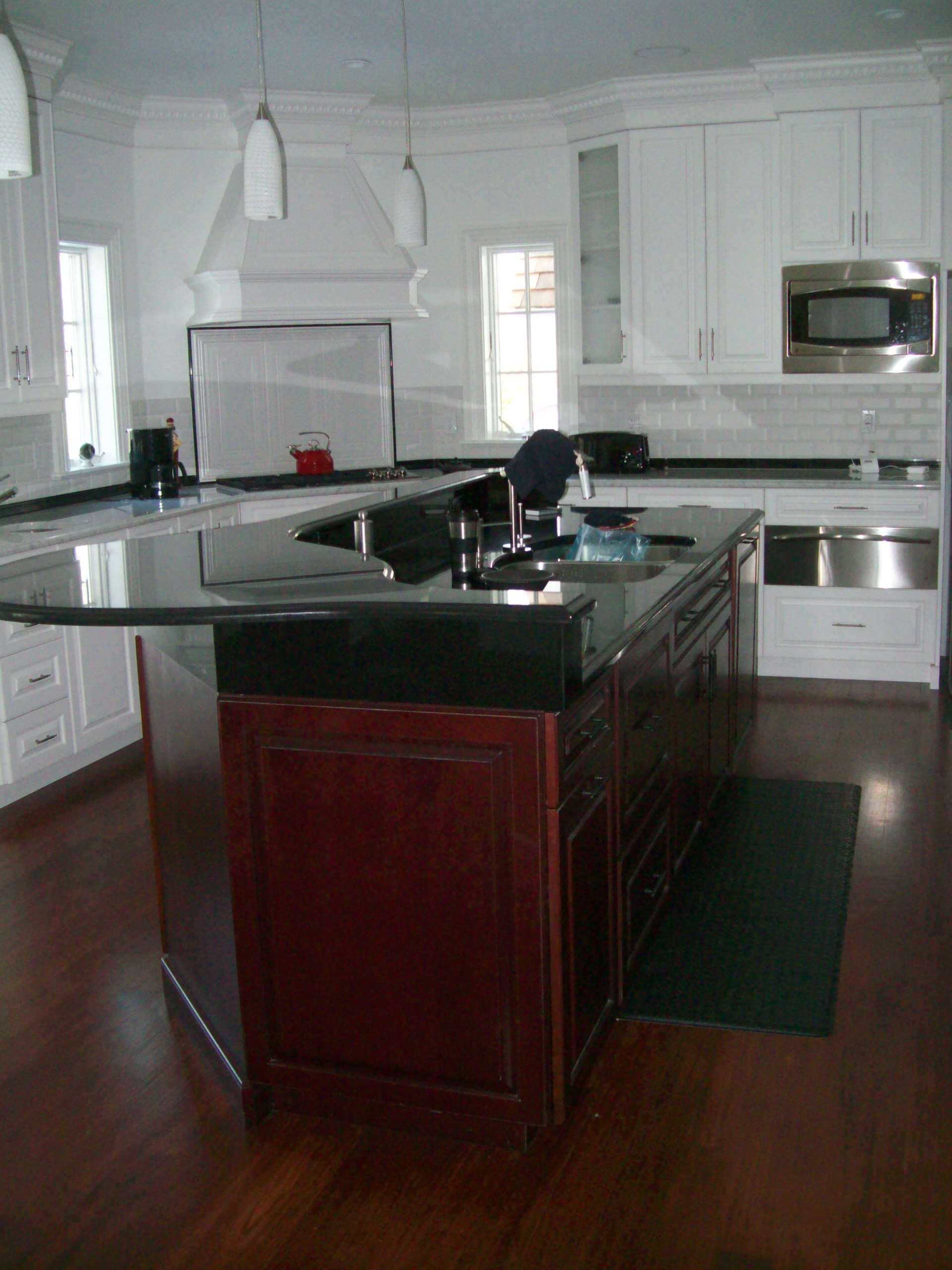 "S" Kitchen