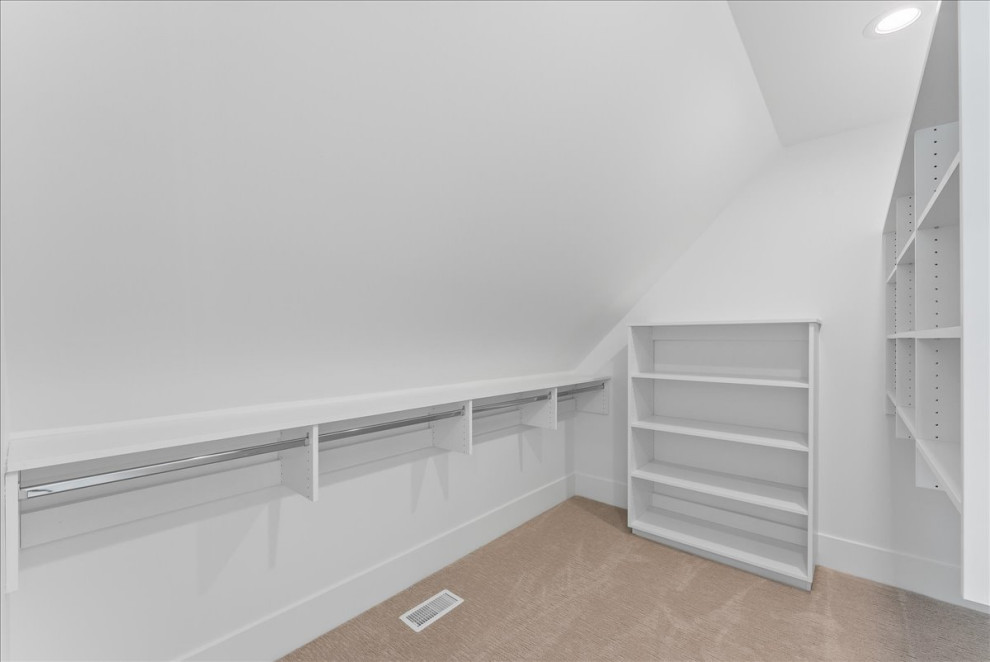 Idée de décoration pour un dressing et rangement design.
