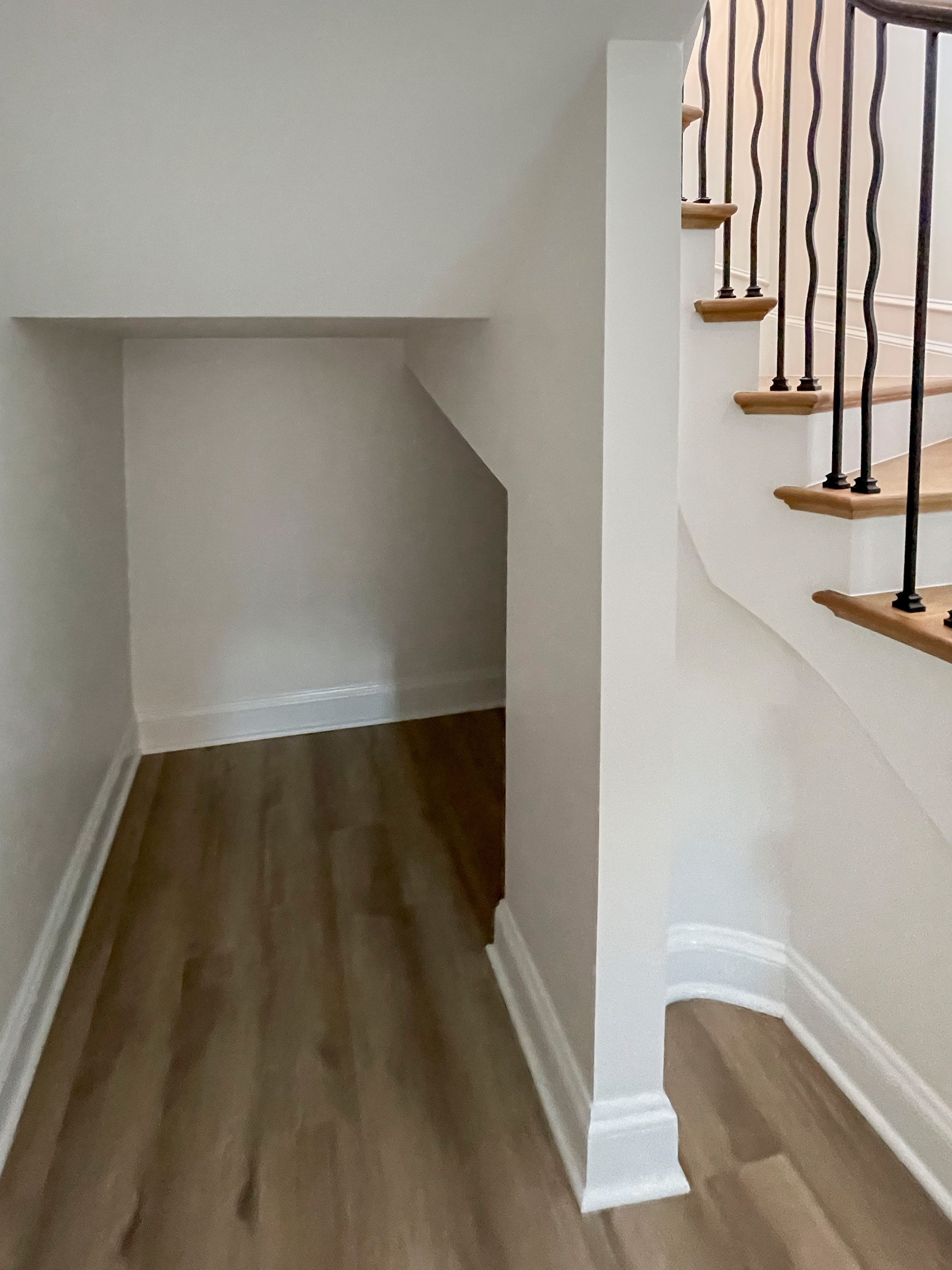 106_Modern Balustrade System Meets Traditional Winding Stairs, Aldie VA  20105