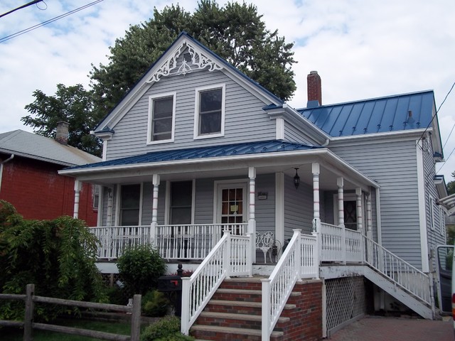 Standing Seam Metal Roofing In Deep Blue Sea Traditional Exterior