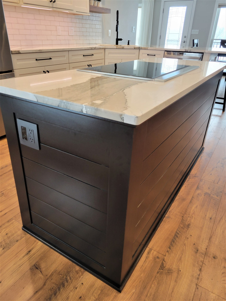 Kitchen - transitional kitchen idea
