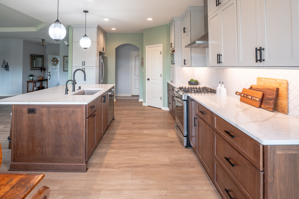 Inspiration for a transitional kitchen remodel in Milwaukee