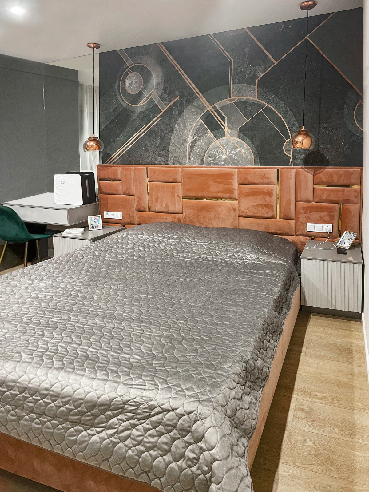 Шкатулка с изумрудами