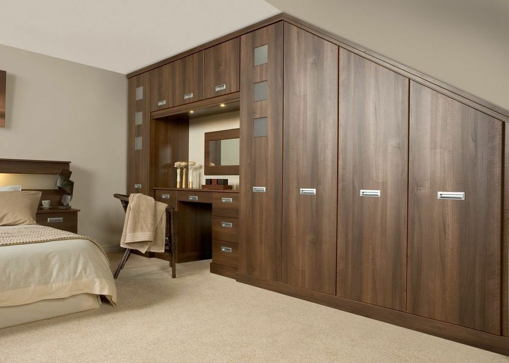 Inspiration for a contemporary storage and wardrobe in Buckinghamshire.