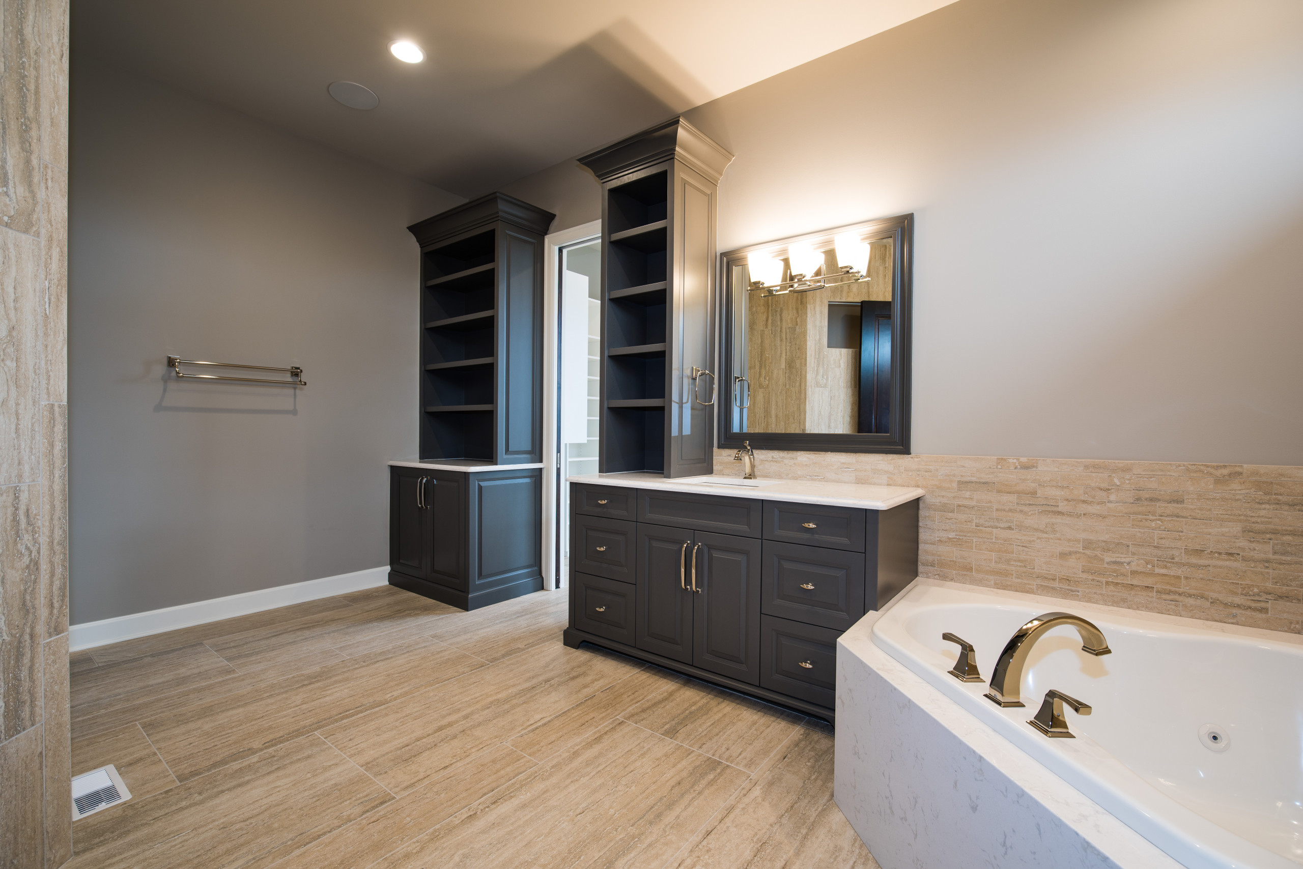 Transitional Family Style Home | Sterling Ridge Estates