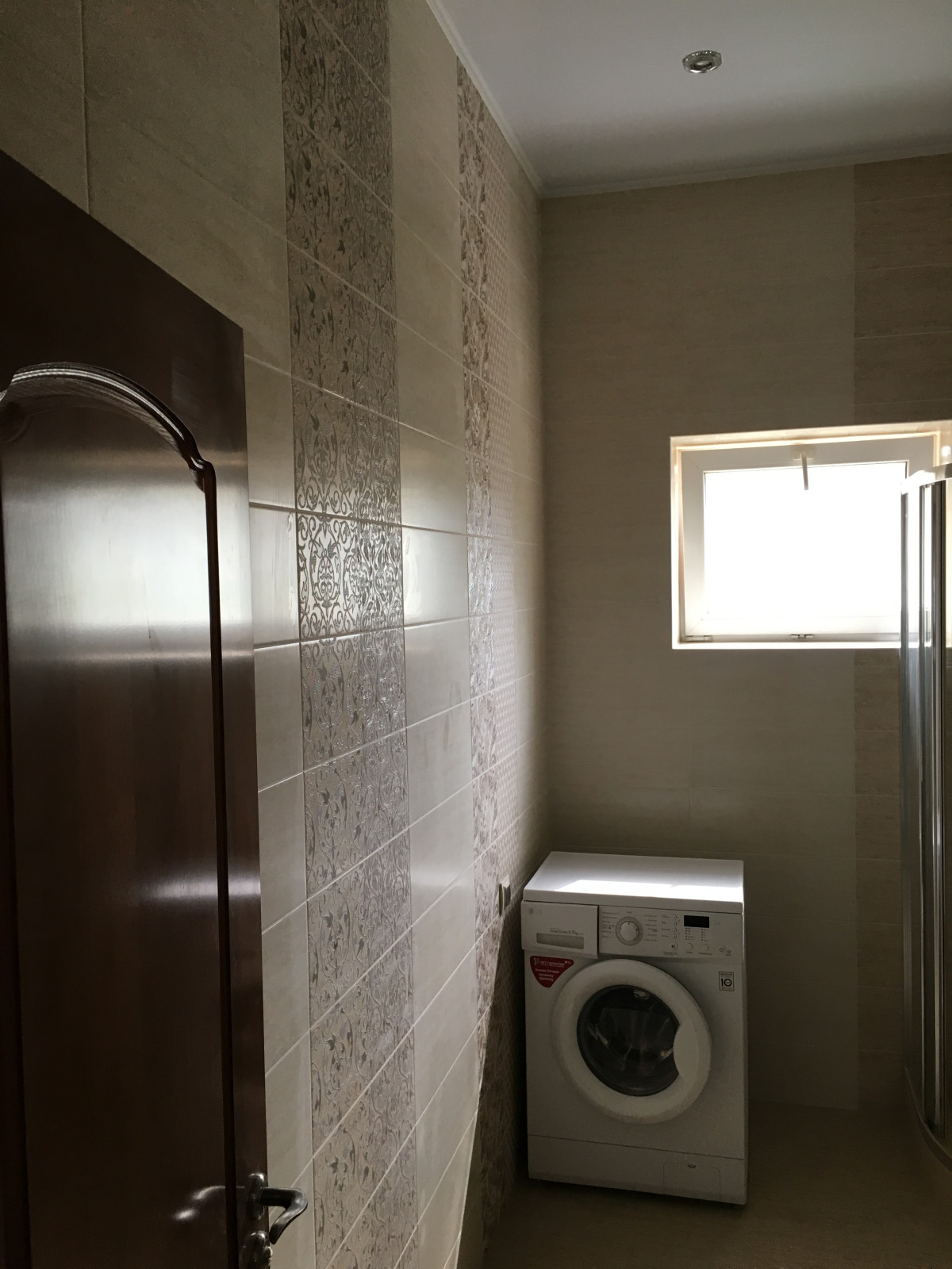 Укладка керамической плитки в ванной