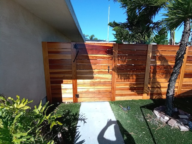 San Diego - Fence Staining