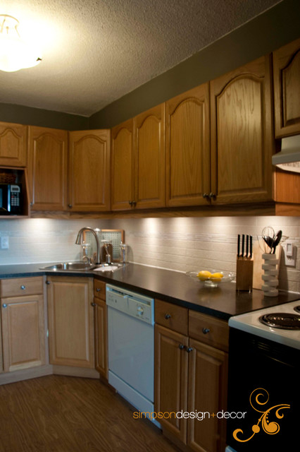 Condo contemporary-kitchen