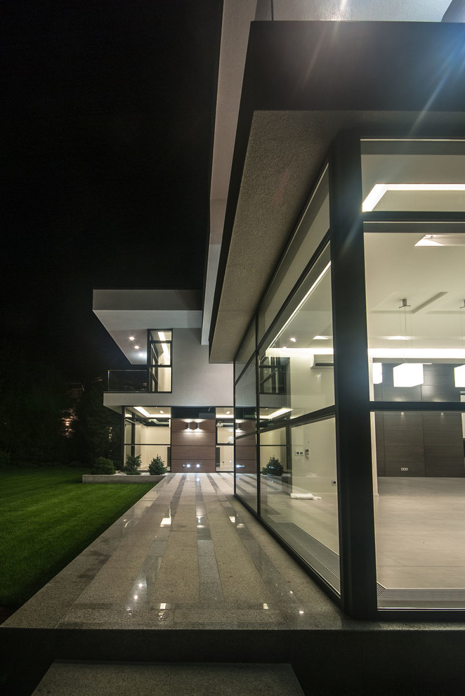 Остекление коттеджа в поселке БЕНИЛЮКС на алюминиевой системе REYNAERS