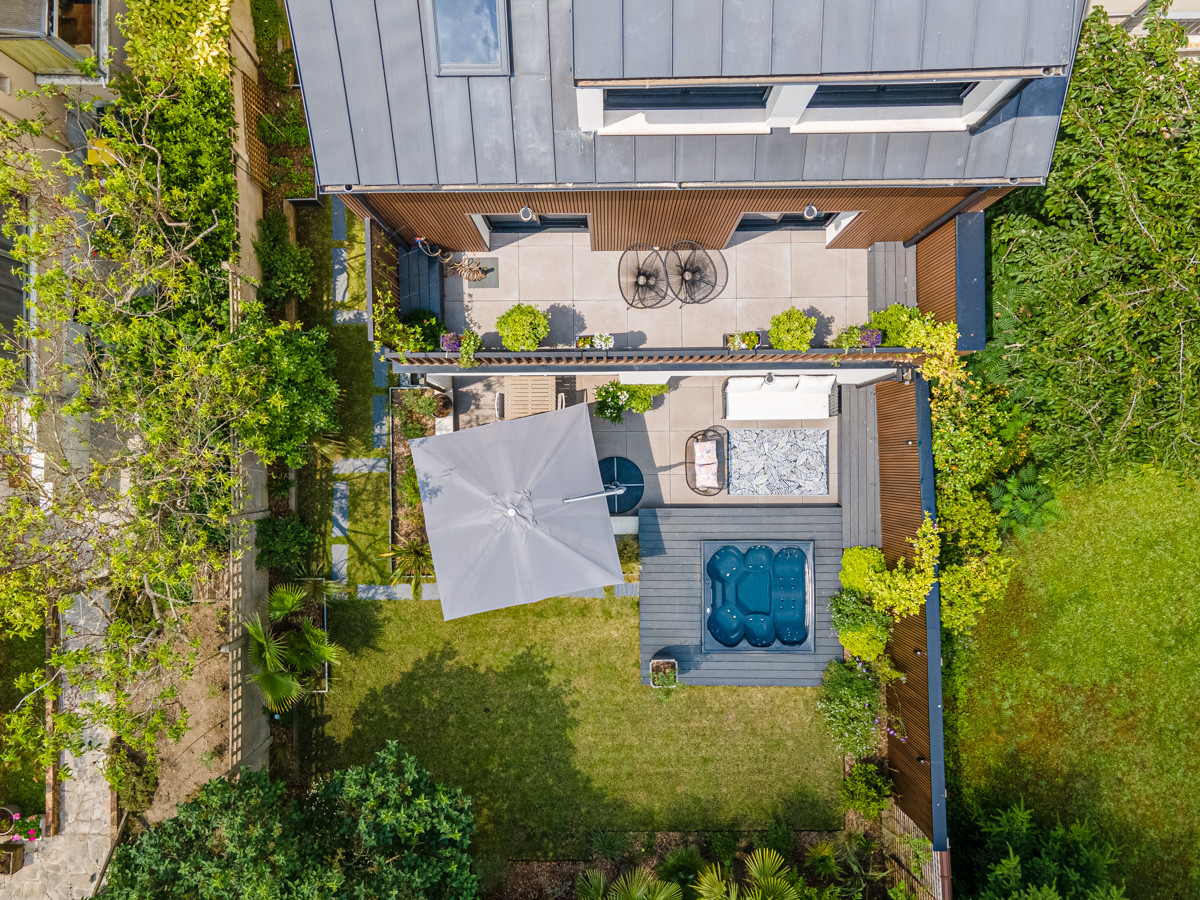 Aménagement d'un jardin avec jacuzzi