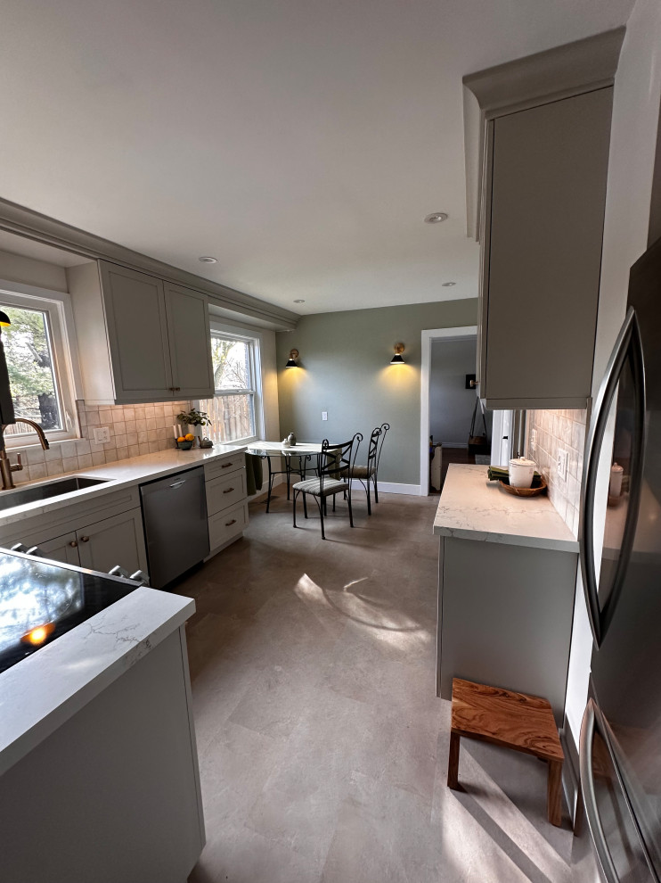 Spencer Crescent - Elegant Kitchen Remodel