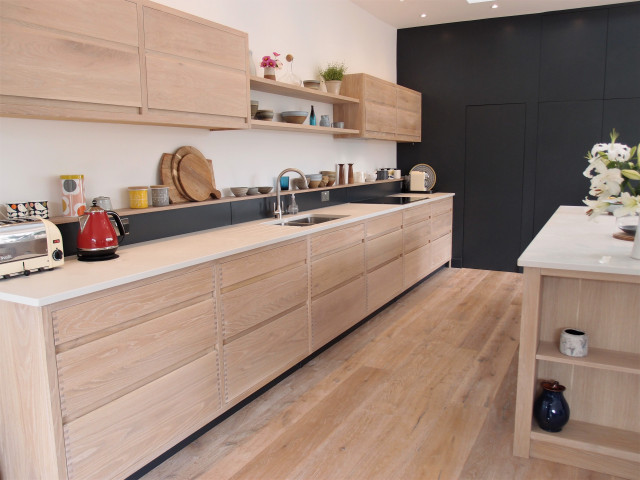 Limewashed oak and painted open plan kitchen contemporary-kitchen