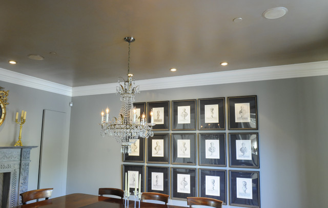 Luxurious Gold And Silver Painted Dining Room Ceiling