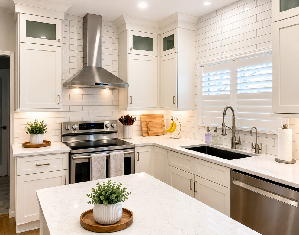 Saline | Modern Shaker Kitchen & Custom Pantry