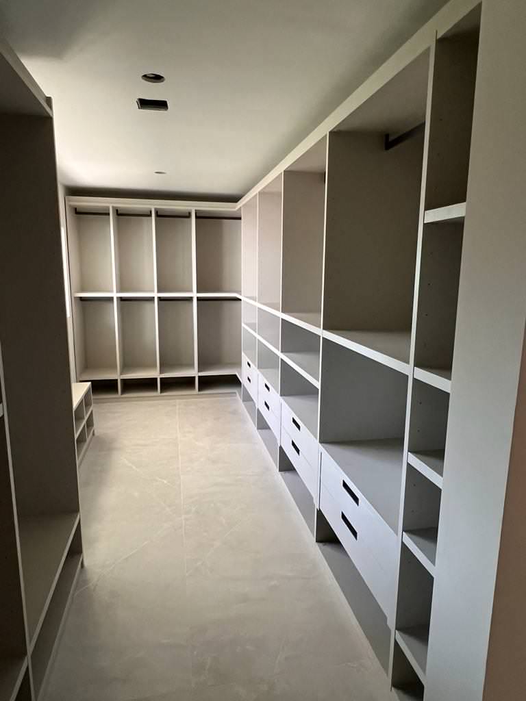 Example of a closet design