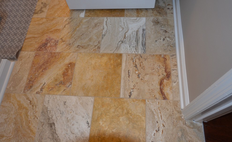 Hellwege powder/laundry room