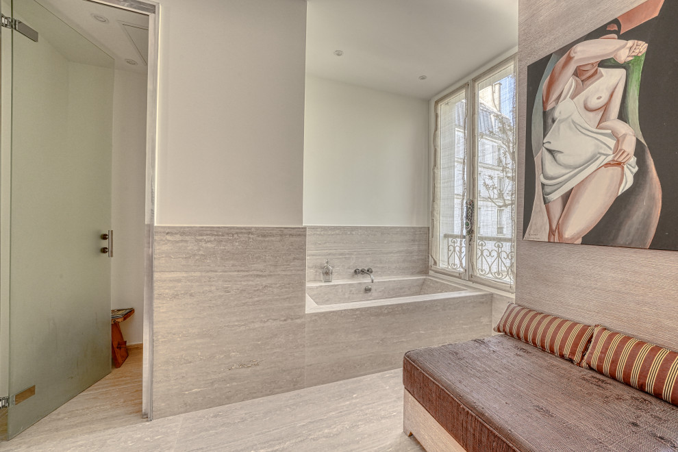 Rénovation d’une salle de bain en pierre naturelle – Paris