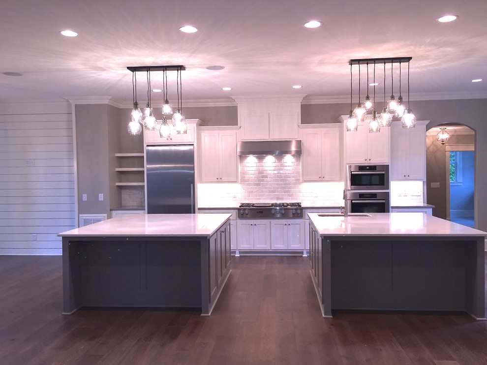 Kitchen - transitional kitchen idea