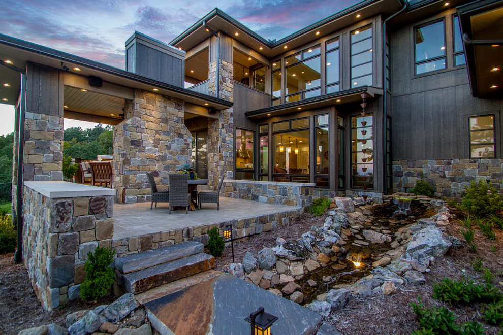 Inspiration for a contemporary home design remodel in Little Rock