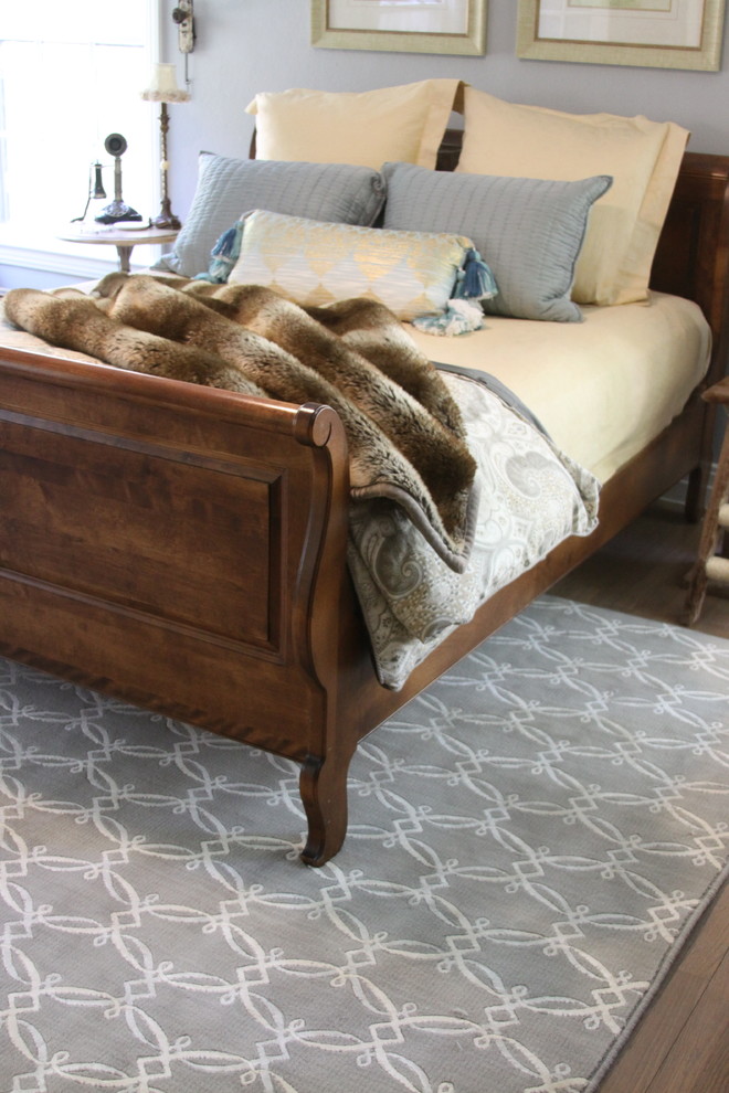 Bedroom - transitional master dark wood floor bedroom idea in Dallas