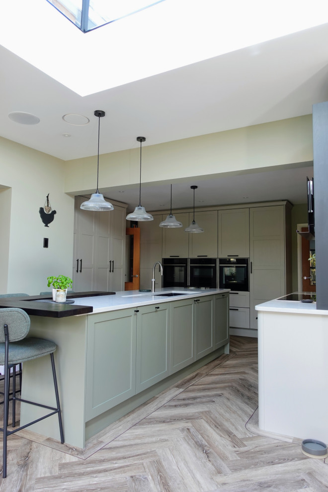 The Bilton Kitchen III - Thornham - RRP £35,550 - Luxe Price £28,350