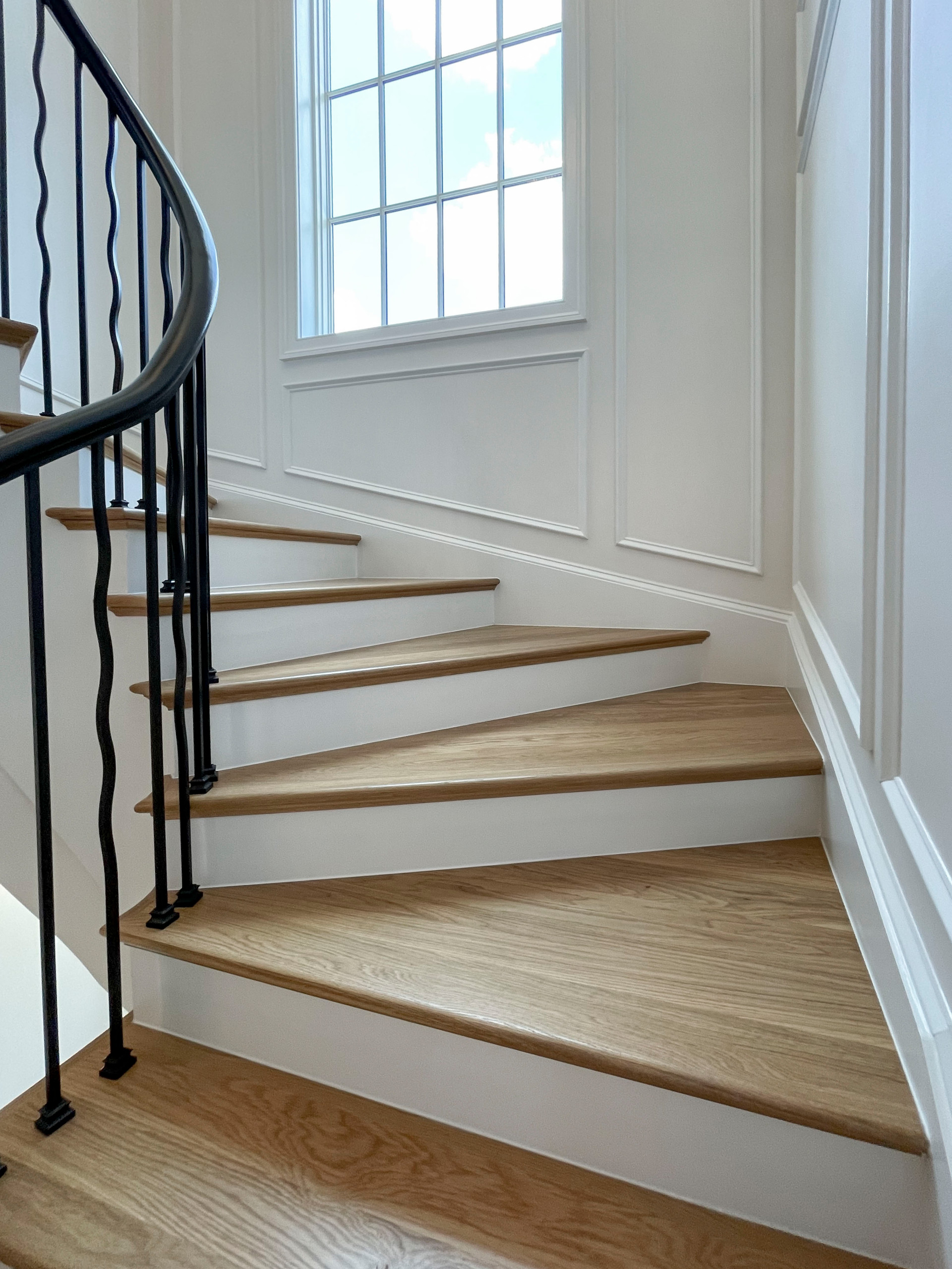 106_Modern Balustrade System Meets Traditional Winding Stairs, Aldie VA  20105