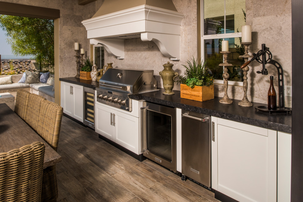 Home design - transitional home design idea in Miami