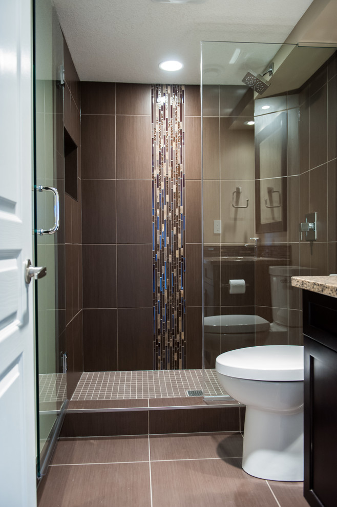 Design ideas for a modern bathroom in Edmonton.