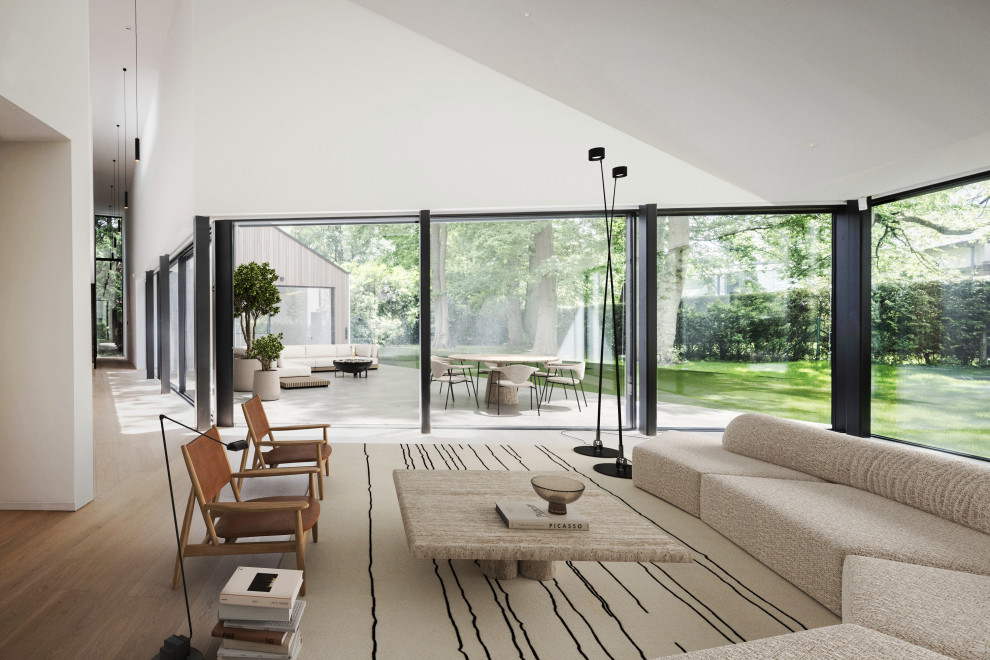 Four suite apartment building