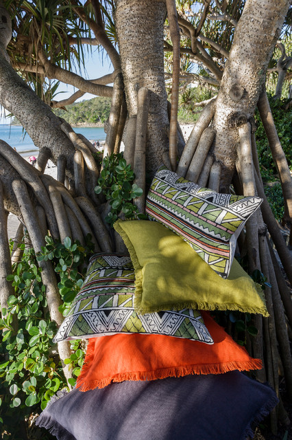 Cushions contemporaneo-camera-da-letto