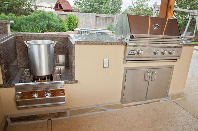 Outdoor Kitchen And Patio Cover In Katy Tx Traditional Patio