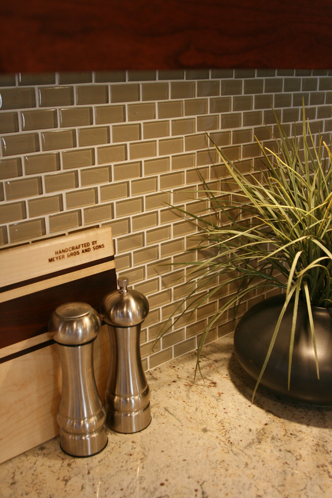 Home design - transitional home design idea in Cincinnati