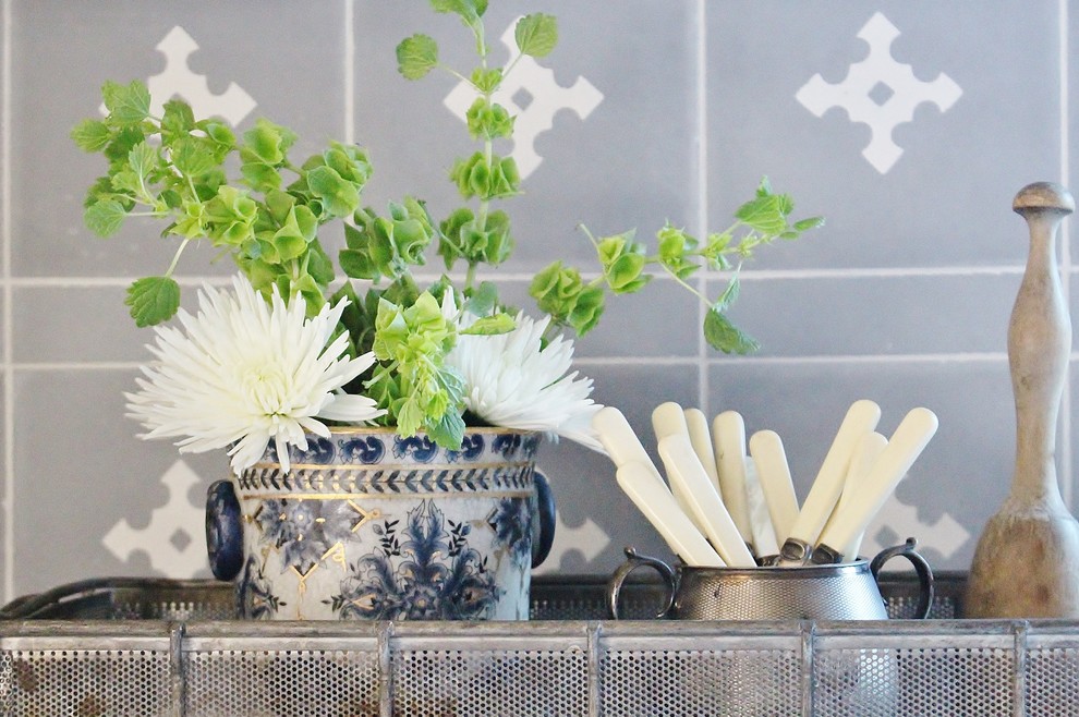 Inspiration for a transitional kitchen remodel in Orange County