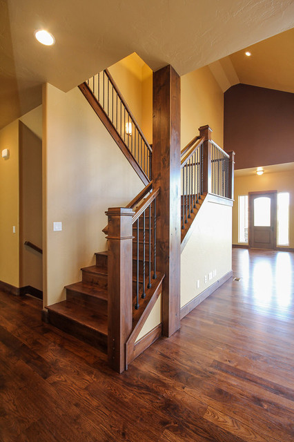 Stunning Staircases by GC Luxury Homes amerikansk-craftsman-trappa