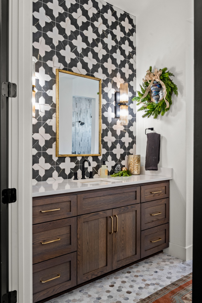 Inspiration for a transitional home design remodel in Austin