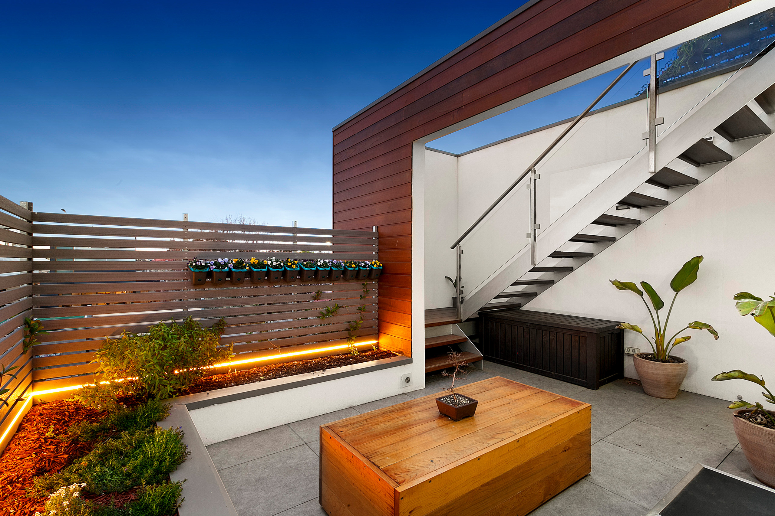 Contemporary Home with City View - Seddon