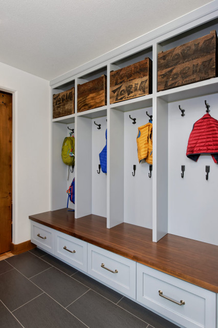 Evergreen Design and Decor rustik-entre