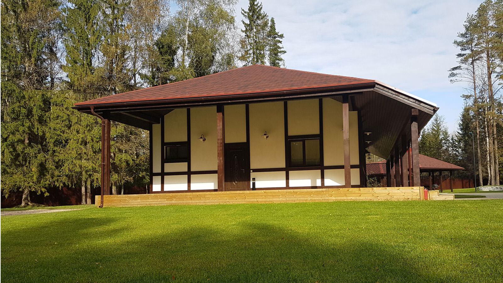 Коттедж с имитацией фахверка