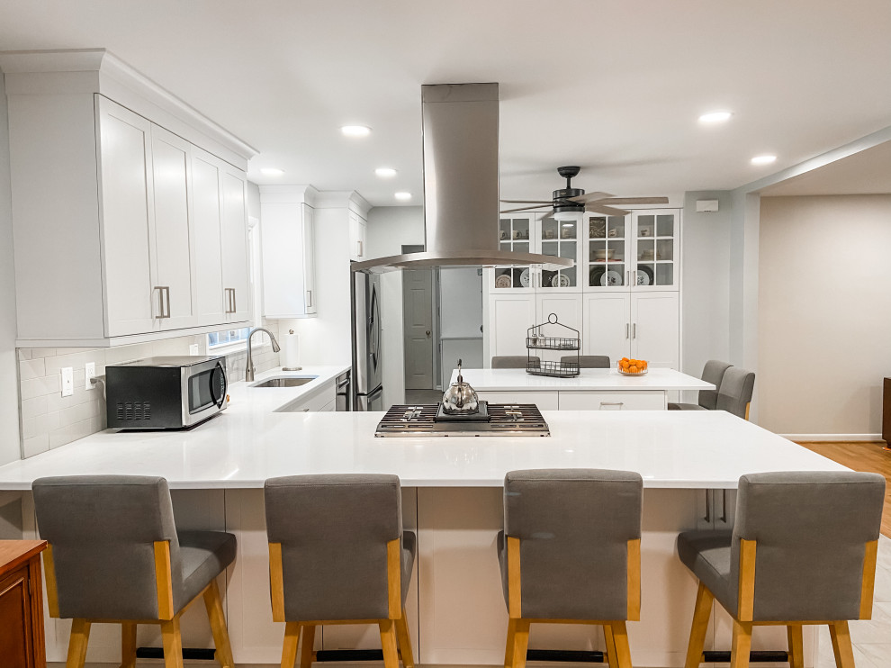 Example of a transitional kitchen design in Baltimore