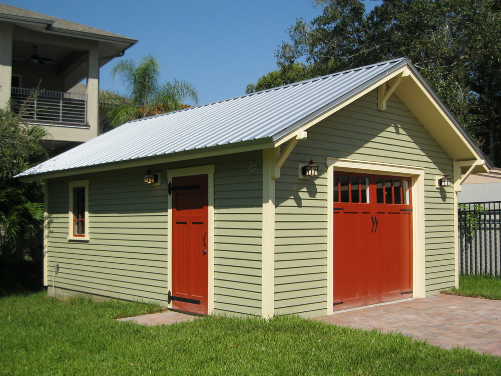 Mid-sized traditional detached one-car garage in Tampa.