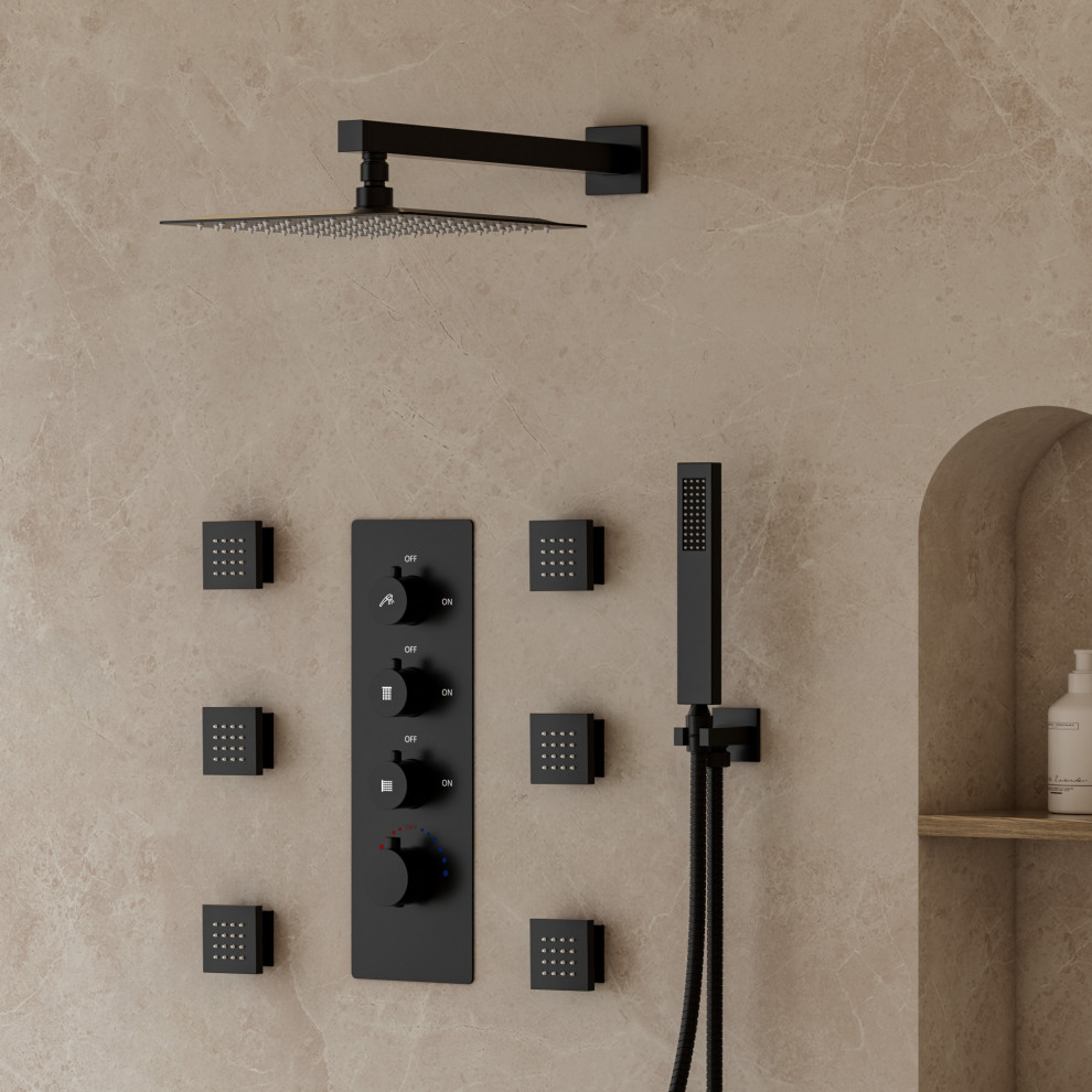 Ispirazione per una stanza da bagno padronale minimalista di medie dimensioni con doccia alcova